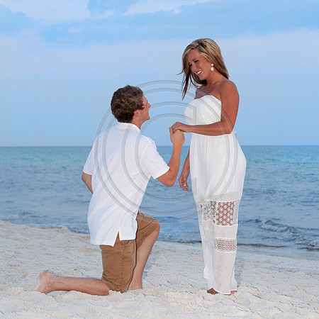 beach engagement pictures on the water
