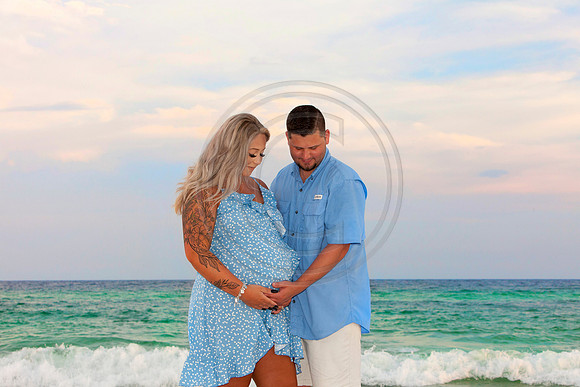 Baby Gender Reveal Photos on the Beach